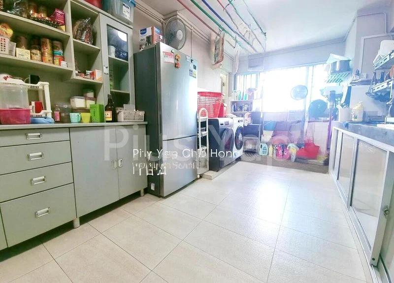 4 Room (4A) HDB for Sale in  41 Teban Gardens Road - Image 7